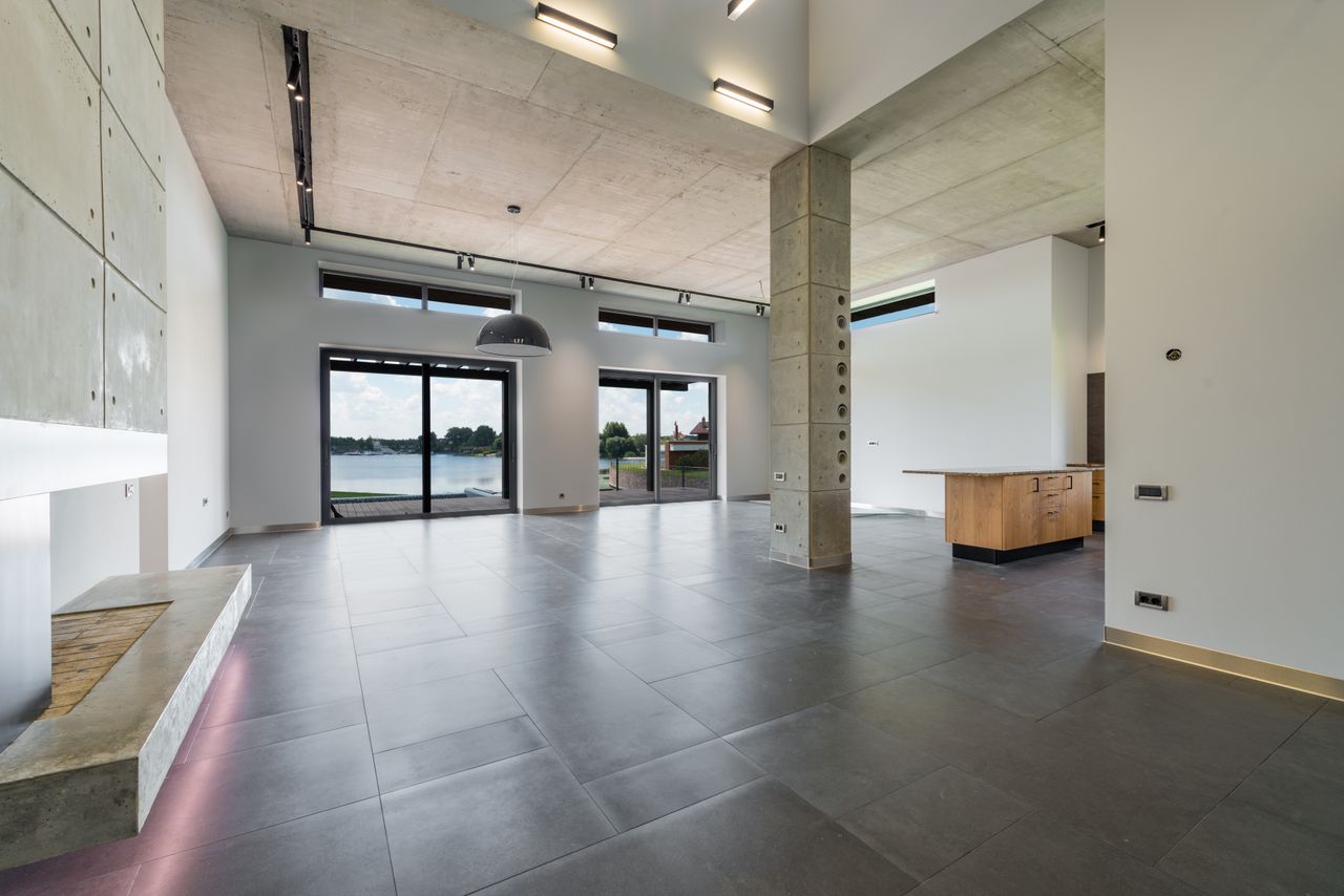 Plancher époxy de cuisine et salle de bain